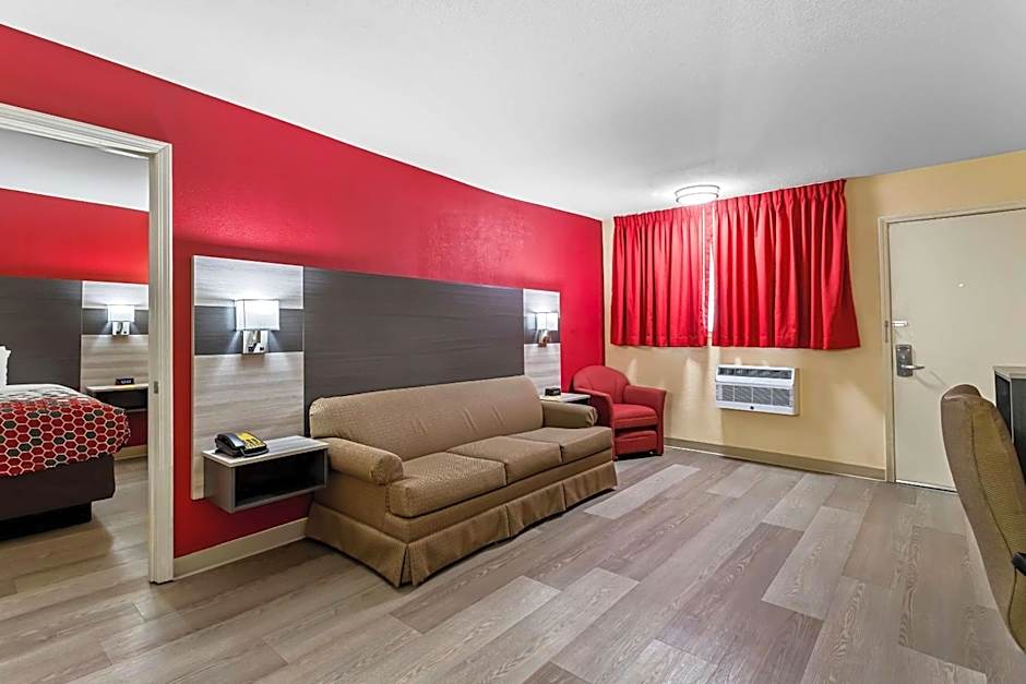 Econo Lodge Inn & Suites Santa Rosa