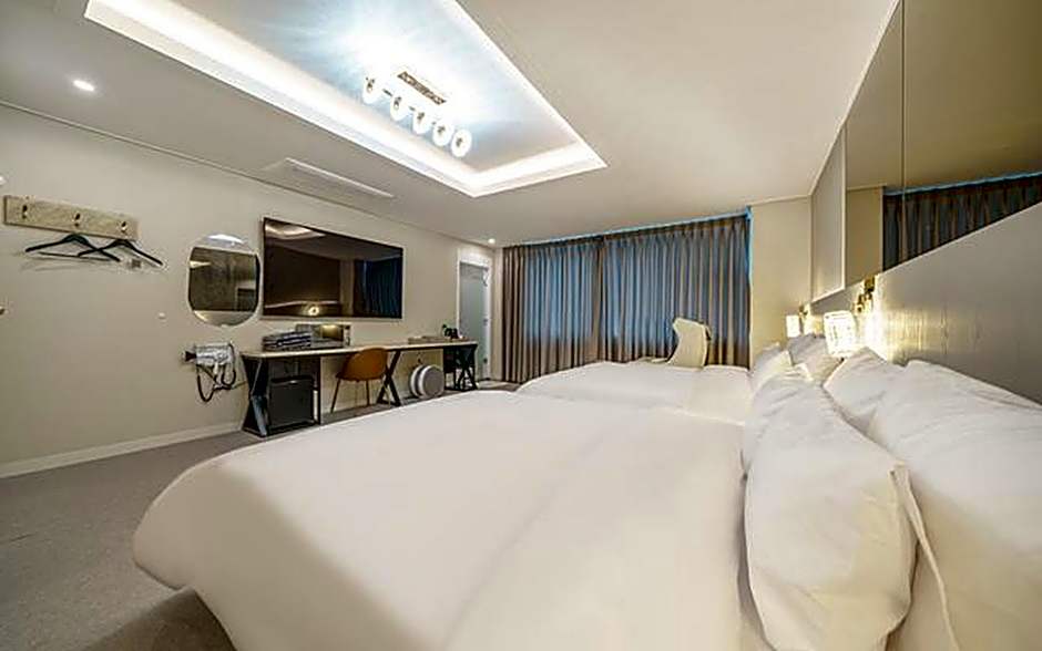 Incheon Unseodong DK Airport Hotel