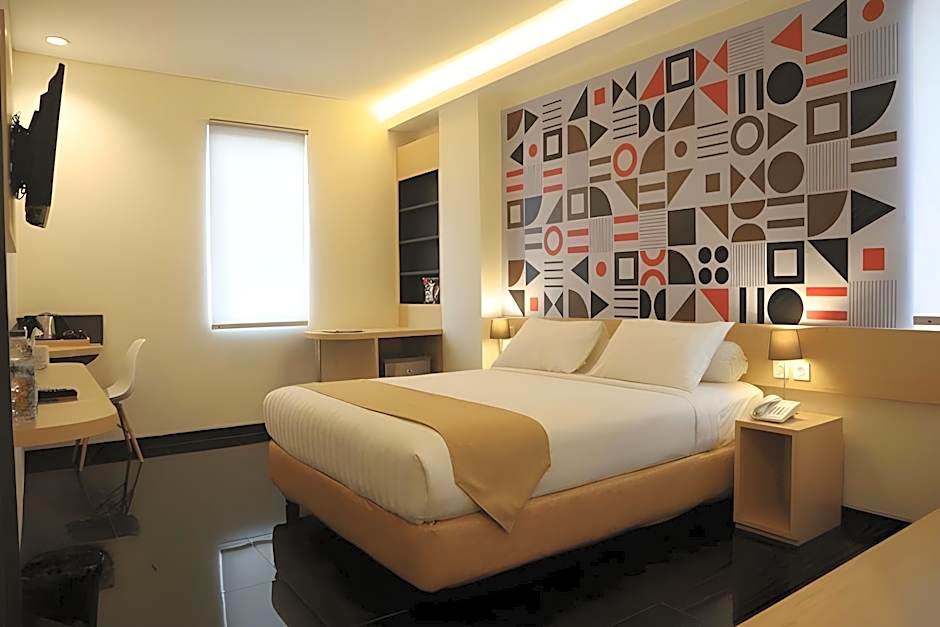 Front One Inn Kediri