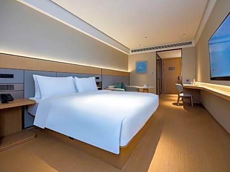 Hotel Queen Room