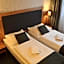 Hotel Bohemians