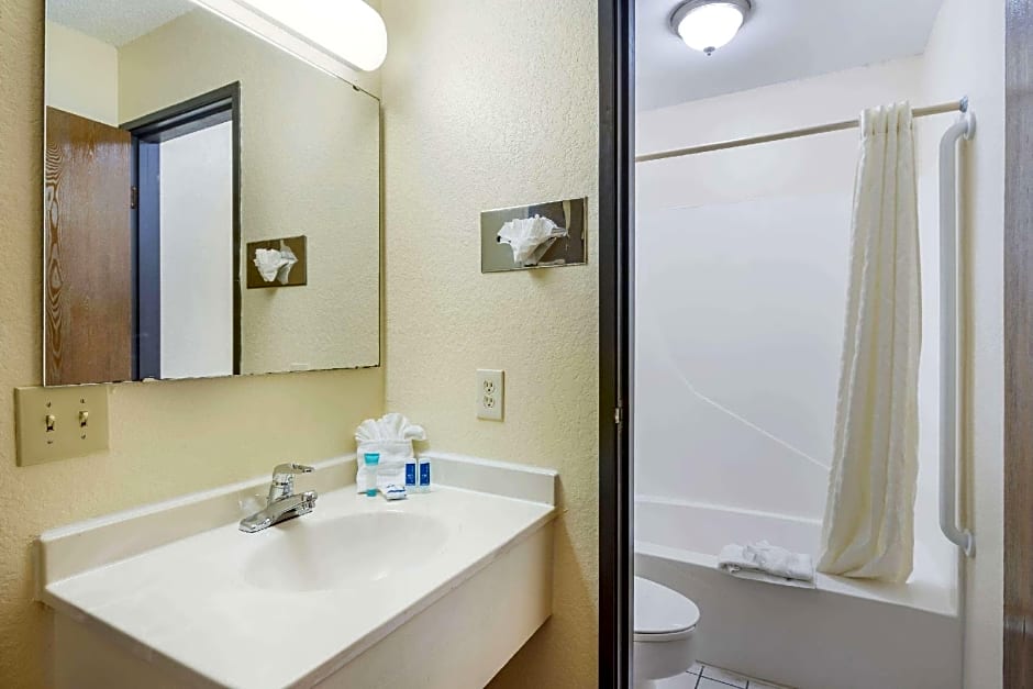 Rodeway Inn Benton