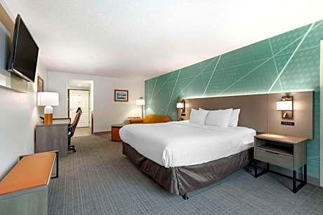 Comfort Inn & Suites Lake George