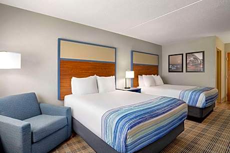 Queen Room with Two Queen Beds - Non-Smoking