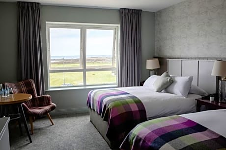 Standard Twin Room with Side Sea View
