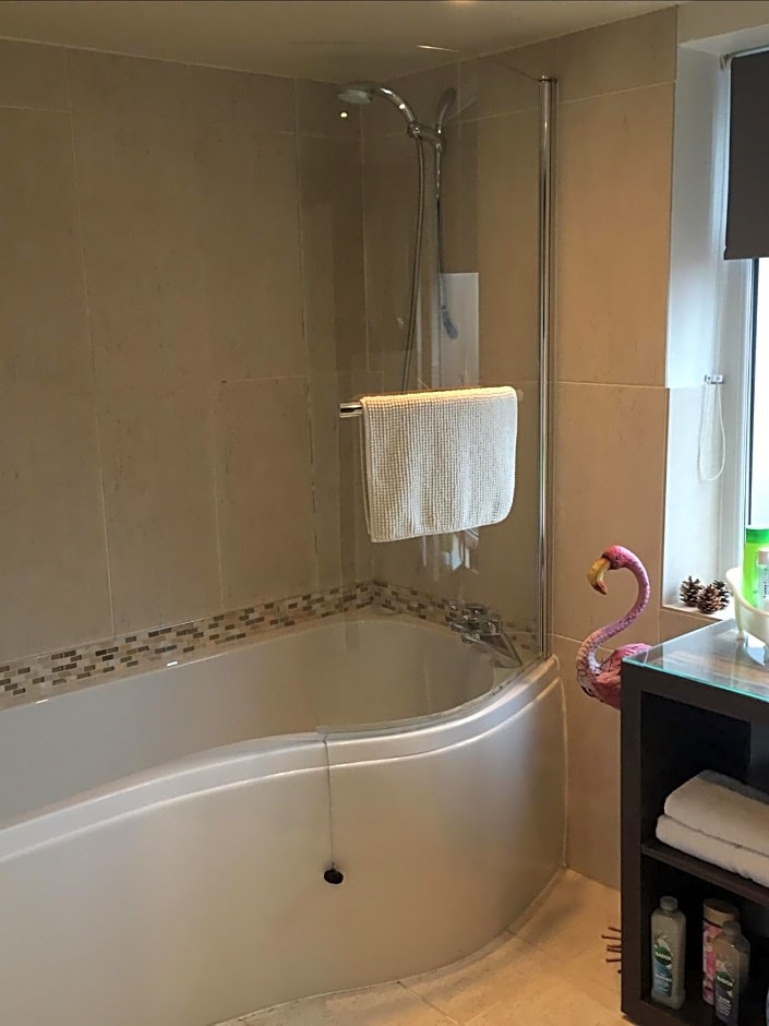 EsJays at Knowles House