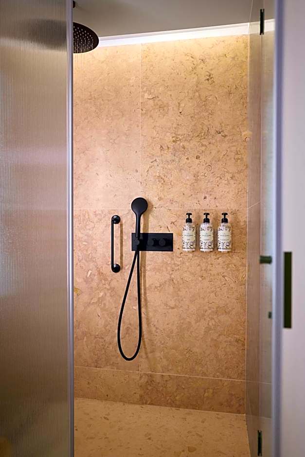 Duo Hotel Lisbon, Curio Collection by Hilton