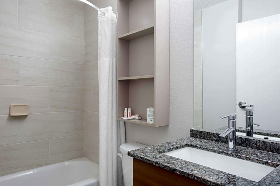 Microtel Inn & Suites by Wyndham Gardendale