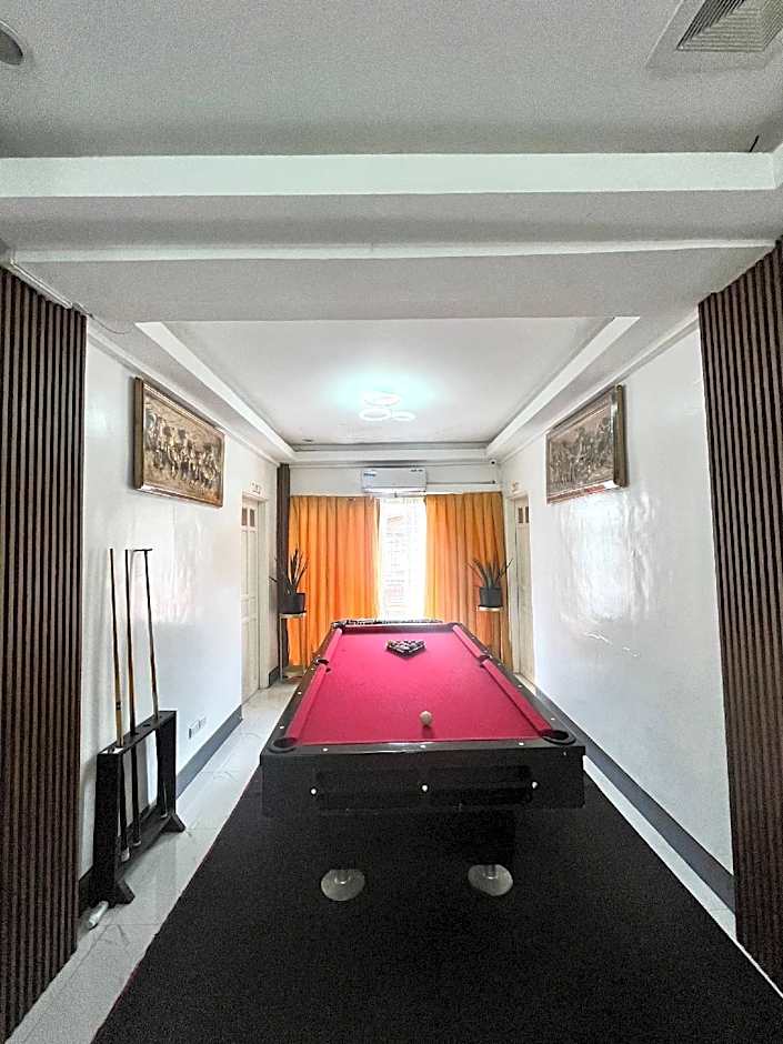 LEGENDS HOTEL