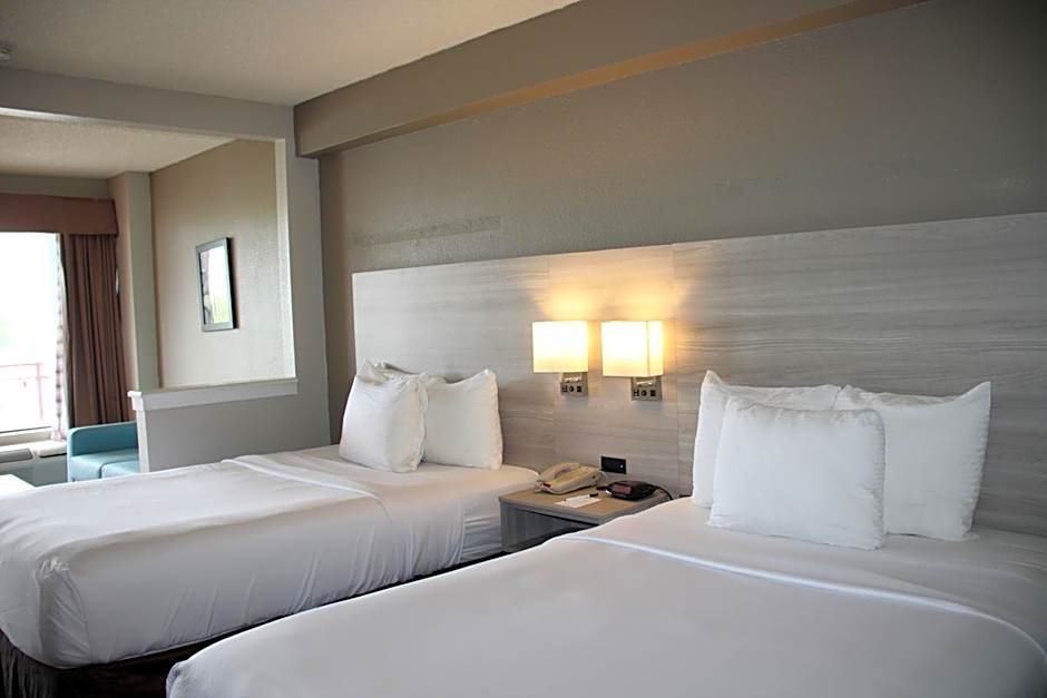 Boca Suites Deerfield Beach, SureStay Collection by BW