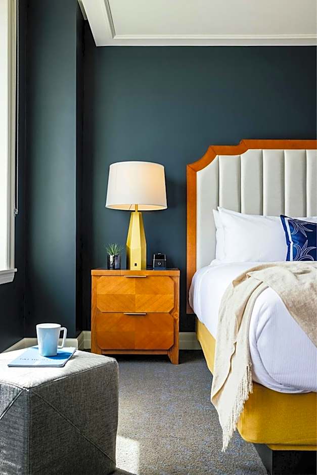 The National, Autograph Collection