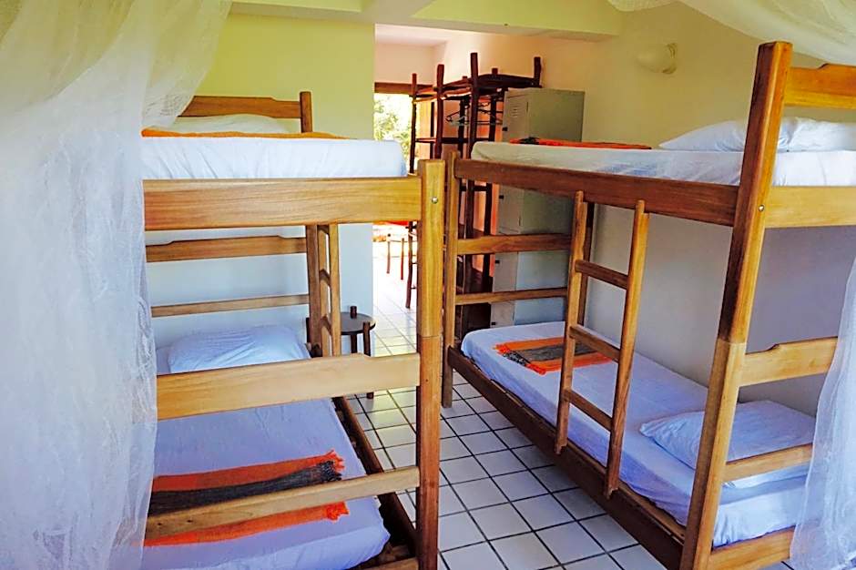 Novos Baianos Hostel e Pousada