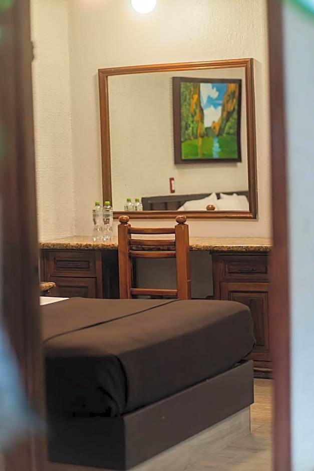 Hotel Don Quijote Plaza - Guadalajara Centro Historico