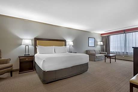 Best Western Plus Port O'Call Hotel