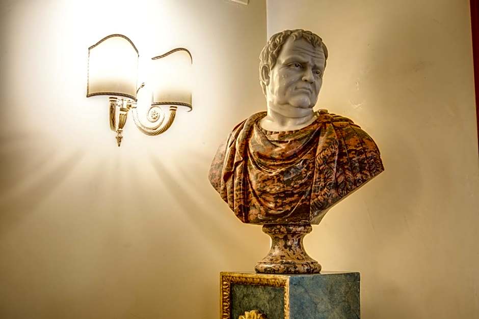 Aurelius Art Gallery Hotel