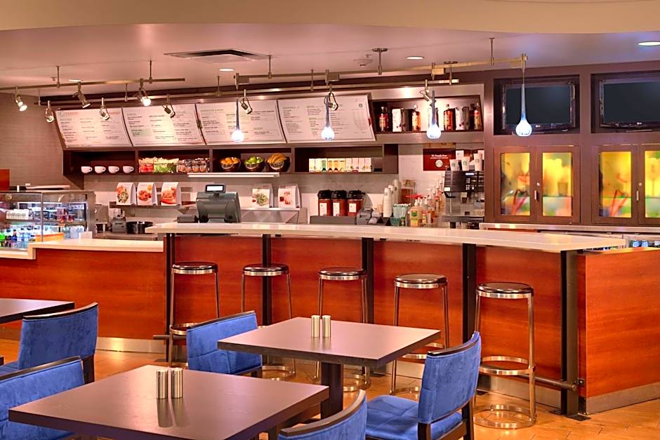 Courtyard by Marriott Kansas City Shawnee