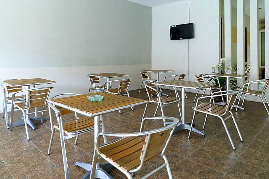 HOME Guesthouse by ZUZU