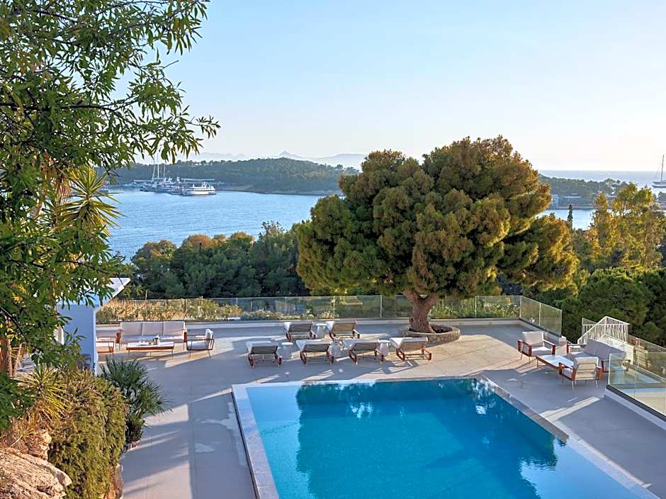 The Roc Club, A Grecotel Hotel to Live