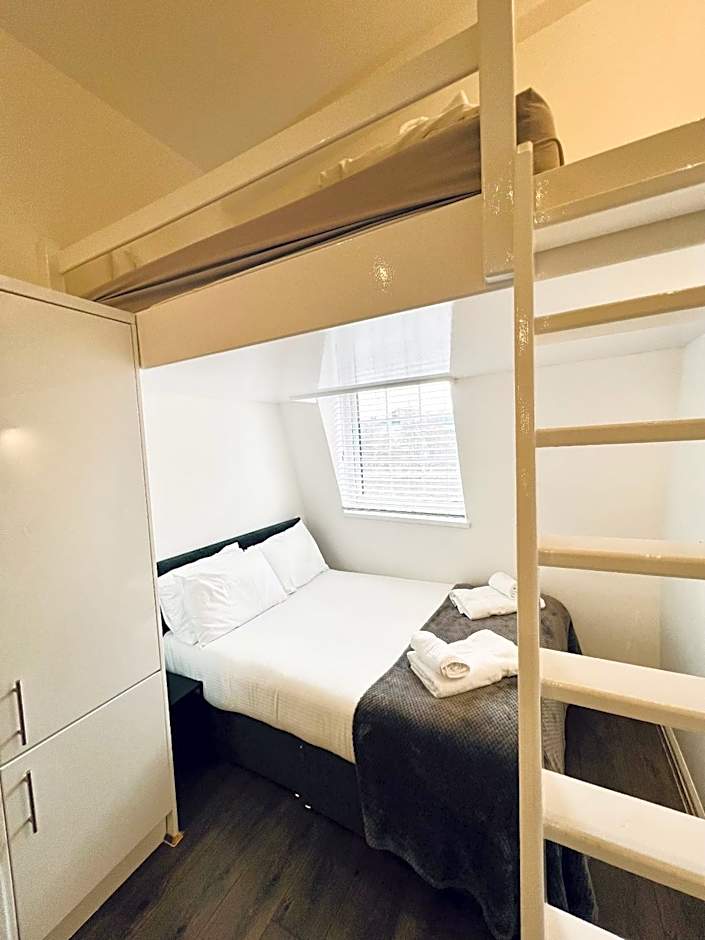 Fox House Studios, City centre Aparthotel