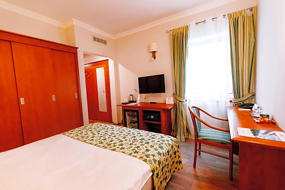 Best Western Plus Lido Hotel