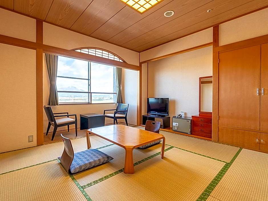 Photo 1 of 4 of Economy Japanese-Style Room with 8 Tatami, Shared Bathroom, Non-Smoking