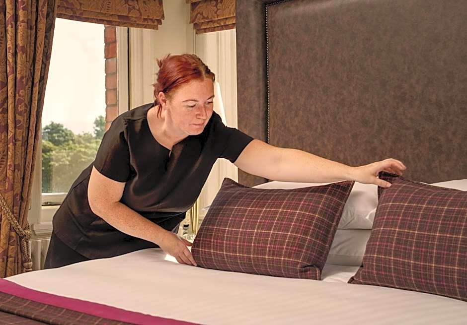 Macdonald Kilhey Court Hotel