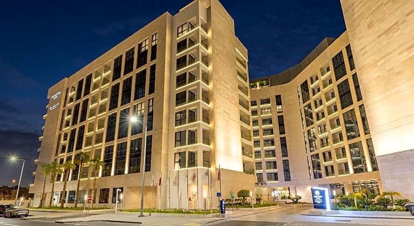 DoubleTree by Hilton Doha Downtown