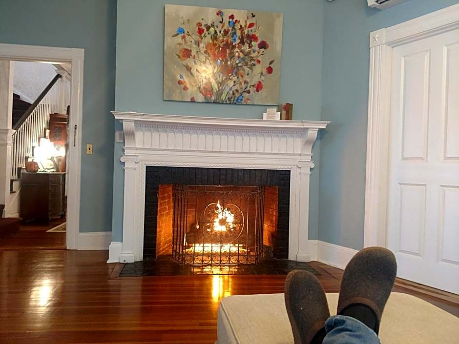 Saltair Inn Waterfront B&B