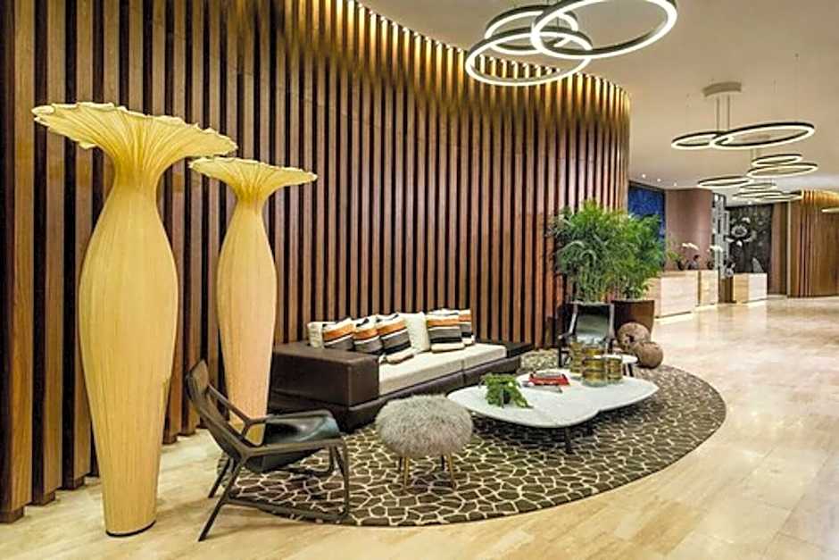 Hyde Beach Condos By Ammos Vr