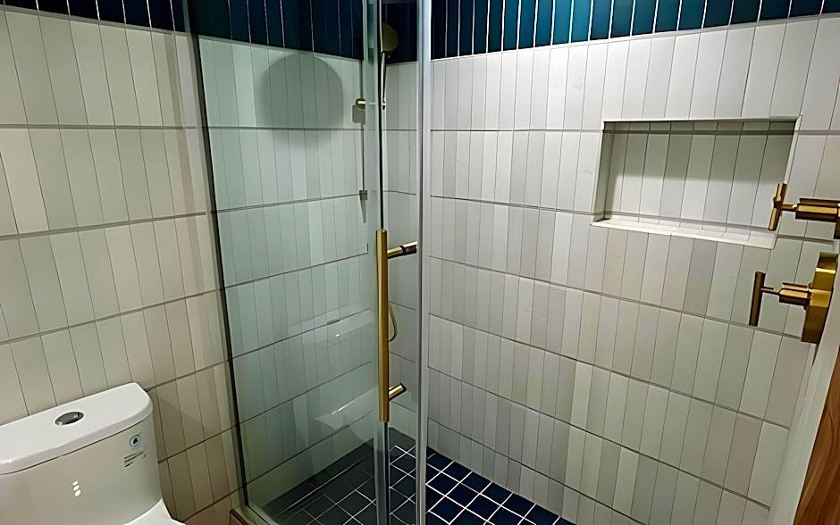 HUNTINGTON BEACH INN