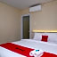 RedDoorz Plus near RS JIH Solo