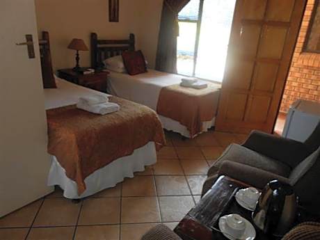 Twin Room with Shower