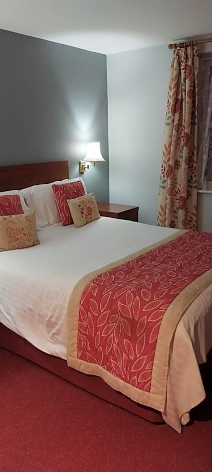 The Emmbrook Inn Hotel