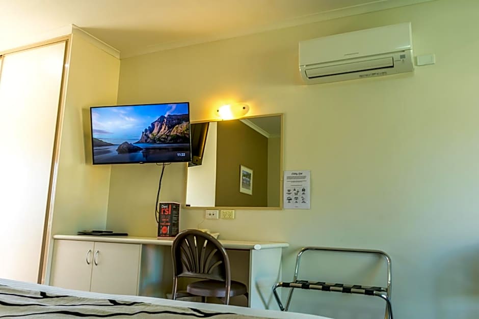 Deniliquin Country Club Motor Inn