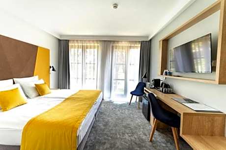 Deluxe Double Room with Balcony