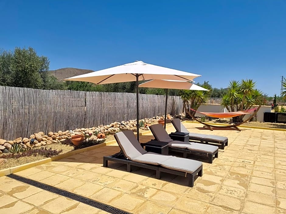 B&B Casa Blanca Oria