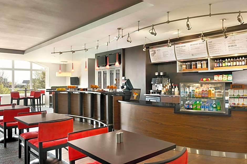 Courtyard by Marriott Tysons McLean