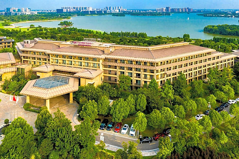Crowne Plaza Xuzhou Dalong Lake By IHG