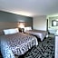 Super 8 by Wyndham Sulphur South