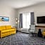 Hampton Inn By Hilton & Suites Moline-Quad City International Airport, Il