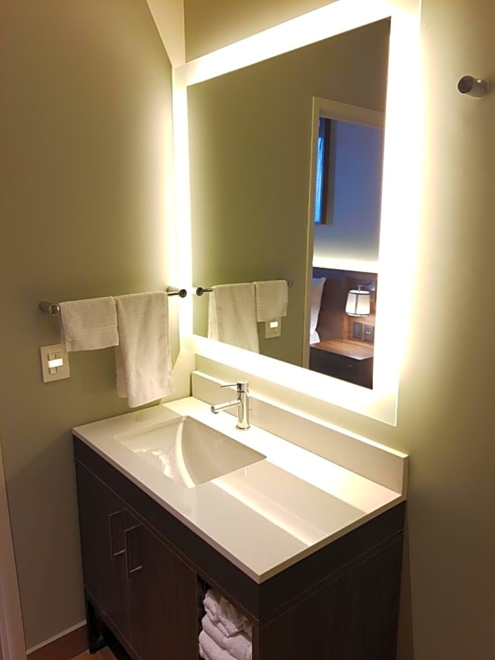 Staybridge Suites Guadalajara Novena By IHG