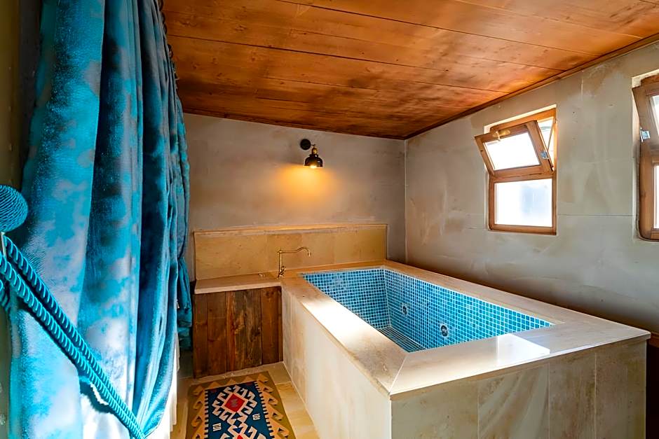 Atilla's Cave Hotel