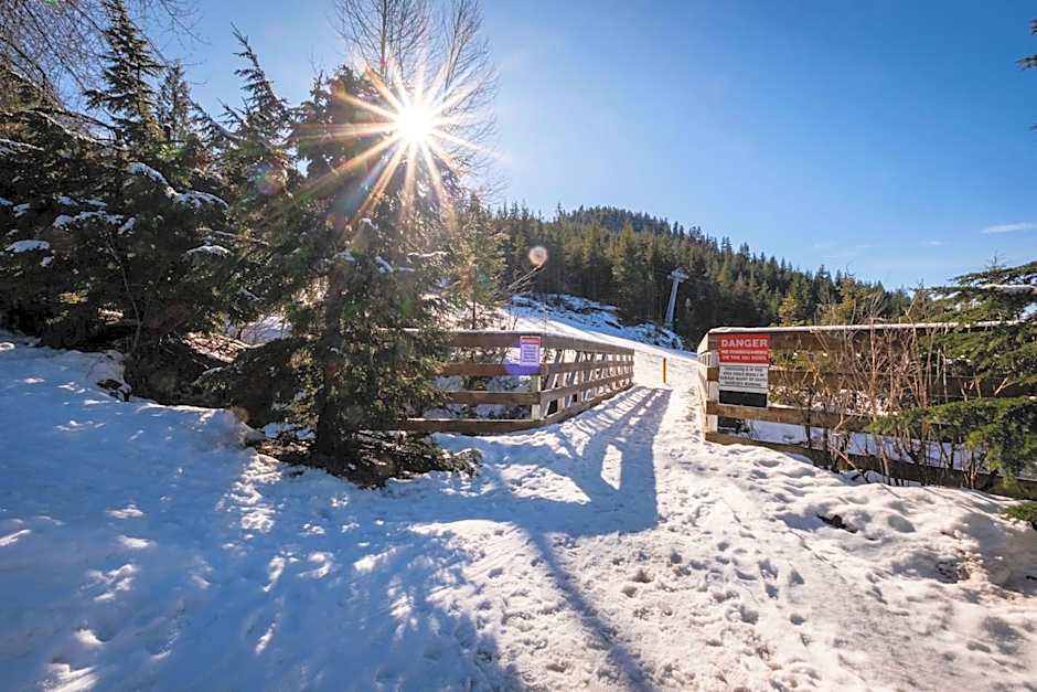 Snowridge Chalet by Outpost Whistler