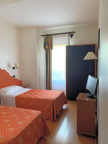 Economy Twin Room