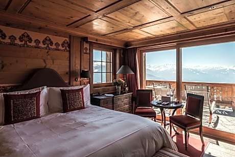 Junior Suite with Balcony