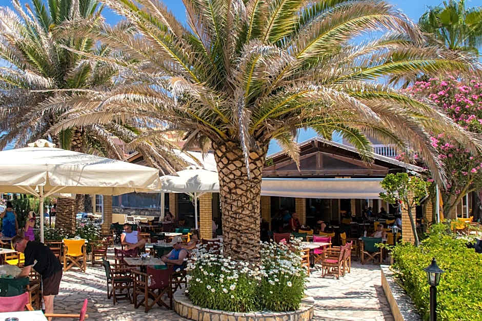 Angela Beach Hotel & Apts