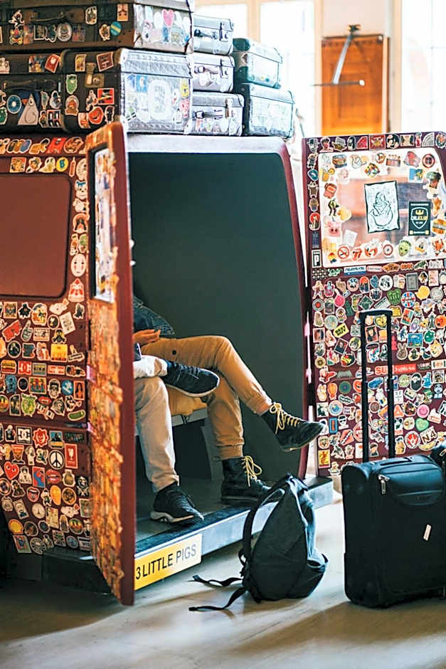 Three Little Pigs Hostel Berlin