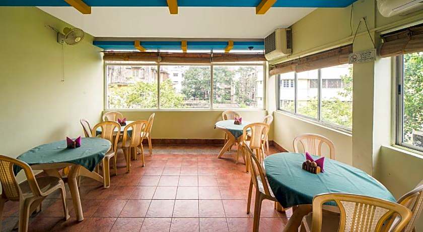 Bhammar's Inn - A Pure Vegetarian Hotel