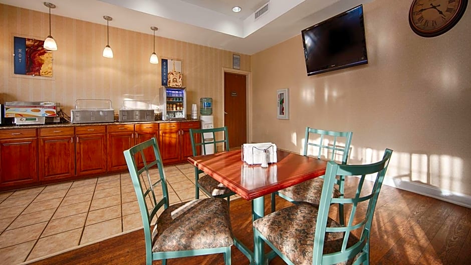 Best Western Plus Executive Hotel & Suites