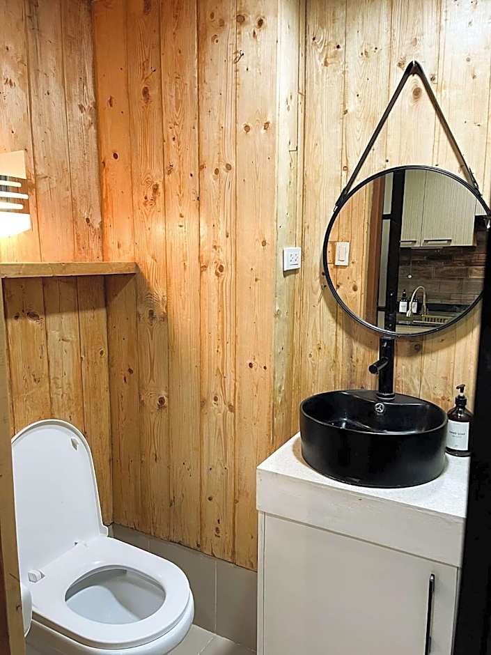 Cozy Pine Suites